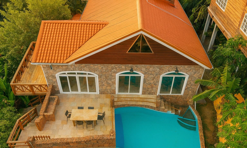 Exterior & Views 2, Crystals Villa Hotel