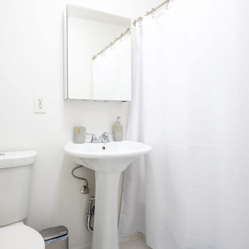 Room 4, 49-3b Newly Renovated 2BR W D Midtown East, New York