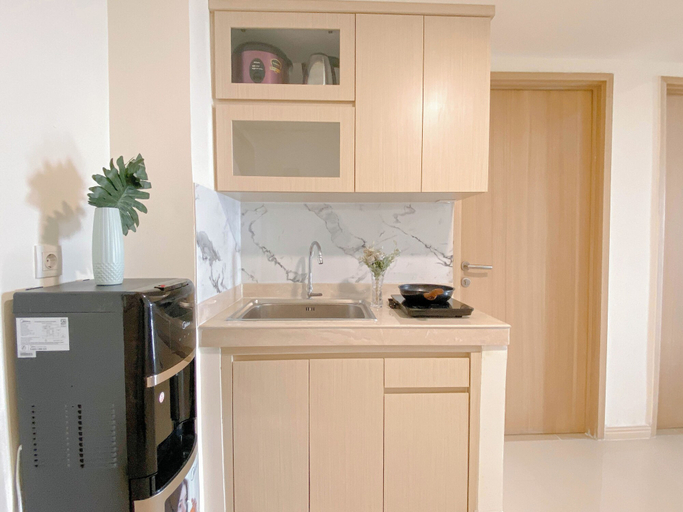 Private kitchen 5, 3Br Meikarta Apartment Near Paramadina University, Cikarang