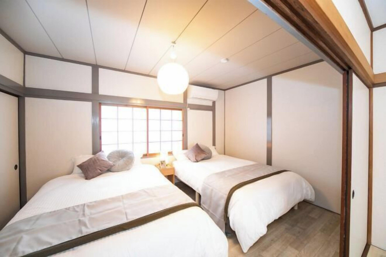 Room 4, Yokkaichi Kawaramachi Hotel, Yokkaichi