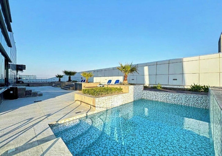 Rooftop pool 4, Cosmos Living Delightful Studio, Dubai