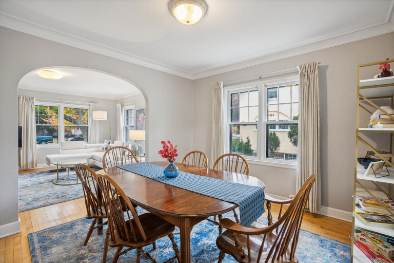 Dining 2, Historic 3BR in Third Ward Walk to UWEC, Eau Claire