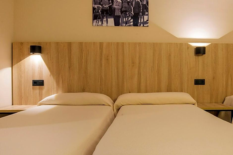 Bedroom 3, Hotel Encamp