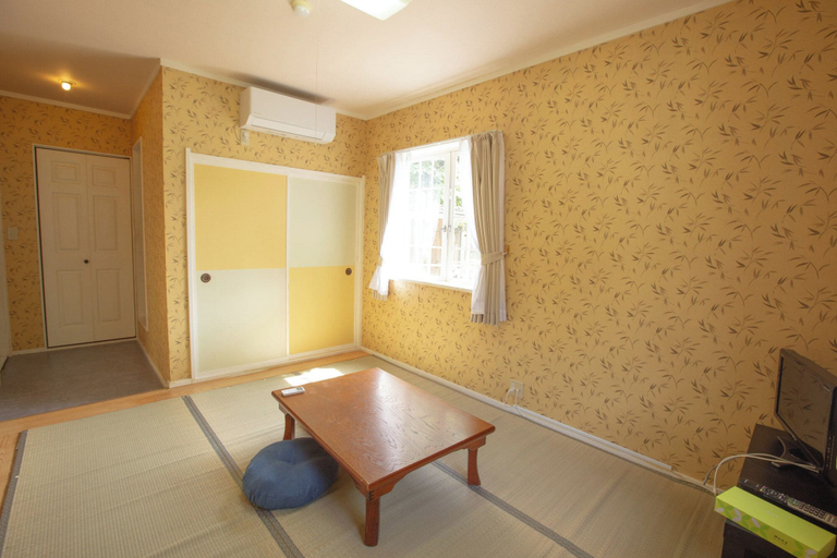 Room 2, The Lighthouse Seaside Inn, Shimoda