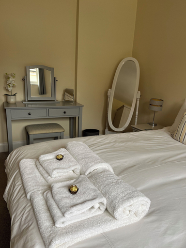 Room 2, Chapel Barn, Bedfordshire