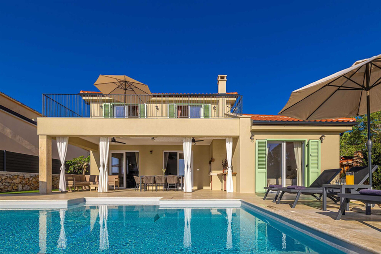 Exterior & Views 2, Villa Beachfront With 4 Bedrooms and 3 5 Bathrooms, Dobrinj