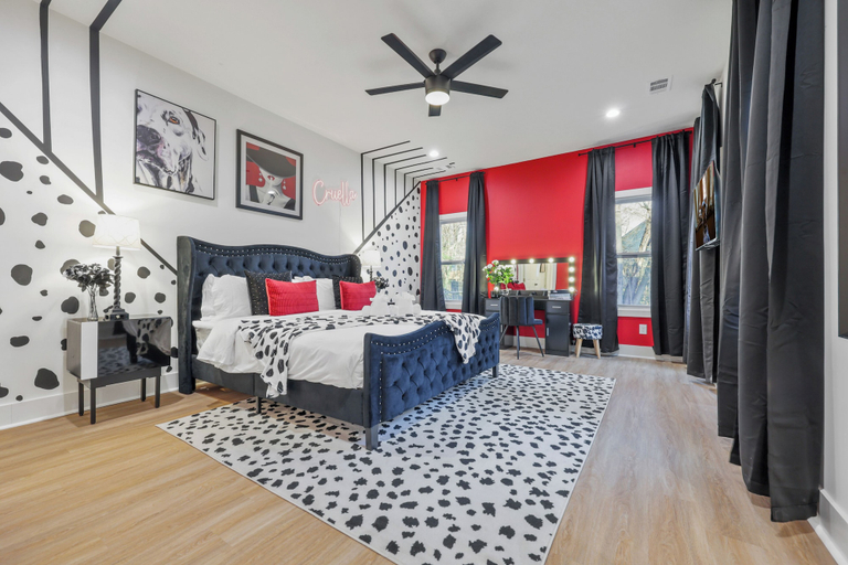 Room 3, Once Upon A Gem, Atlanta