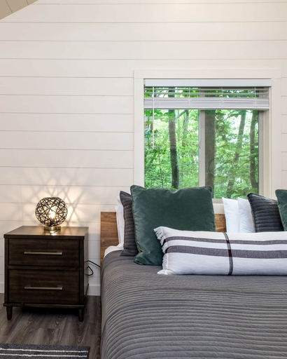 Room 5, Couples Glamping Cabin - Bearly Behaving, Transylvania