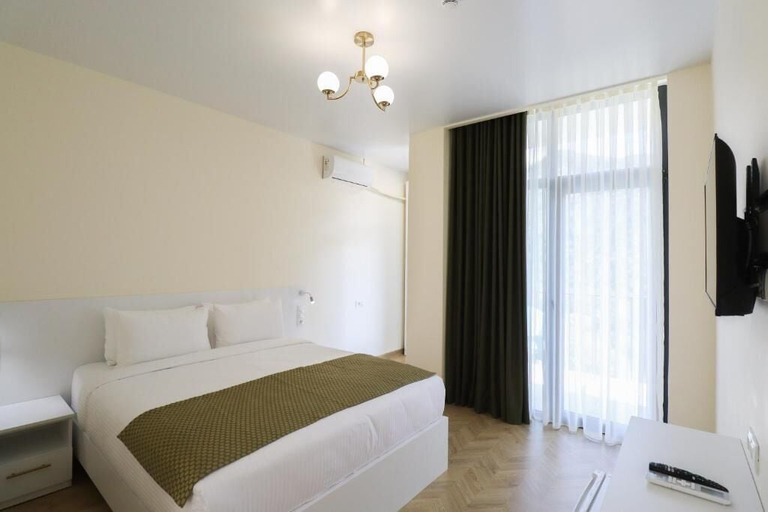 Room 5, Emerald Borjomi Hotel, Borjomi