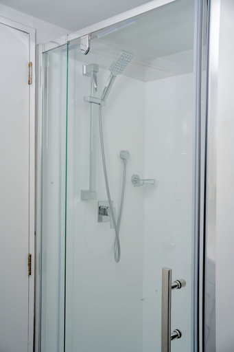 Bathroom 3, Samhil Motor Lodge, Christchurch