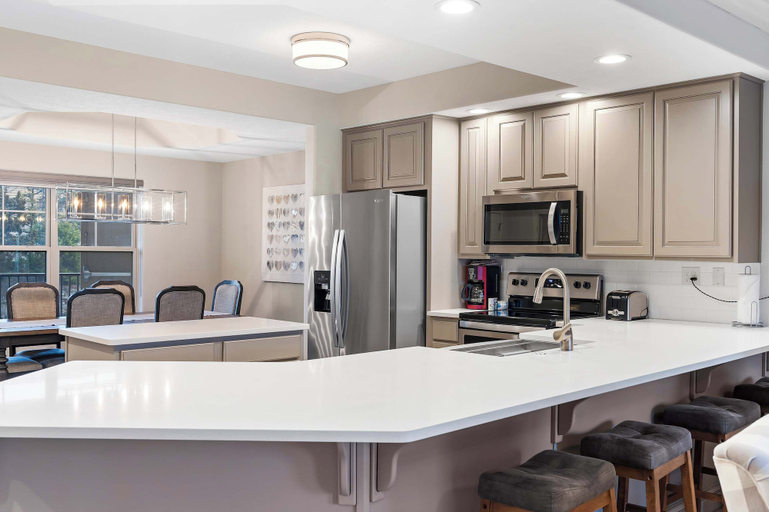 Others 5, Majestic Lakeview Destination Unmatched Location, Taney