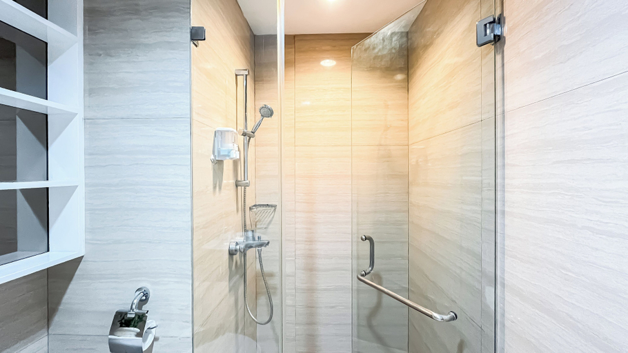 Bathroom 3, Industrial Chic Studio Apartment At Kemang Village, Jakarta Selatan