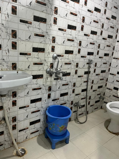 Bathroom 2, Assi Mohala Stay, Varanasi