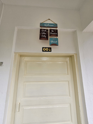 Room 4, Prabhukrupa Tourist Farm, Raigarh