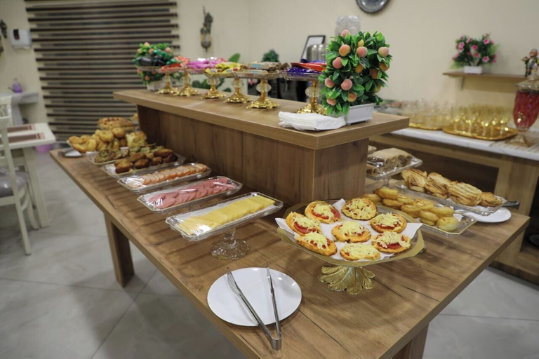 Food & Drinks 5, Amir Plaza Premium, Oqdaryo