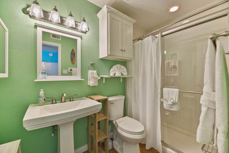 Bathroom 4, Seascape 1313 2 Bedroom Condo, Galveston