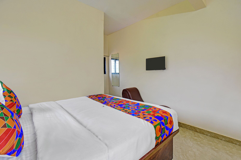Room 3, Fabhotel Shree Sai Inn, Pune