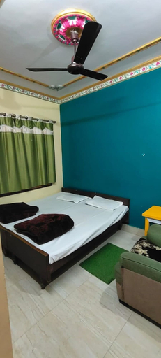 Room 4, Hotel Shanti rest house Gaya, Gaya