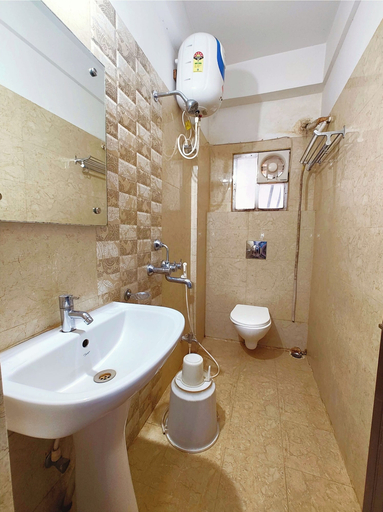 Bathroom, Hotel Subudhi's inn, Puri