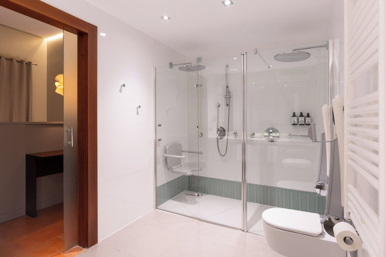 Bathroom 4, Parador de Cáceres, Cáceres