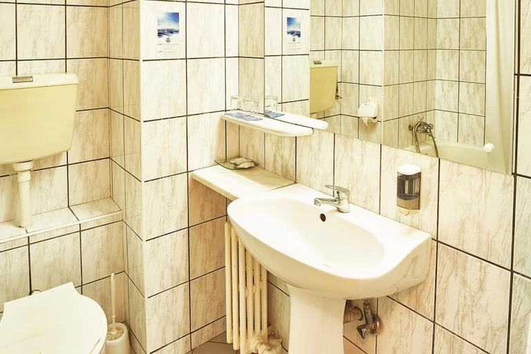 Bathroom 4, Continental Drobeta Turnu Severin, Drobeta-turnu Severin