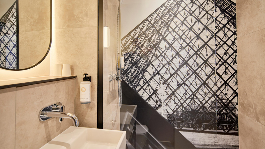 Bathroom 4, Campanile PRIME - Nanterre La Défense, Hauts-de-Seine