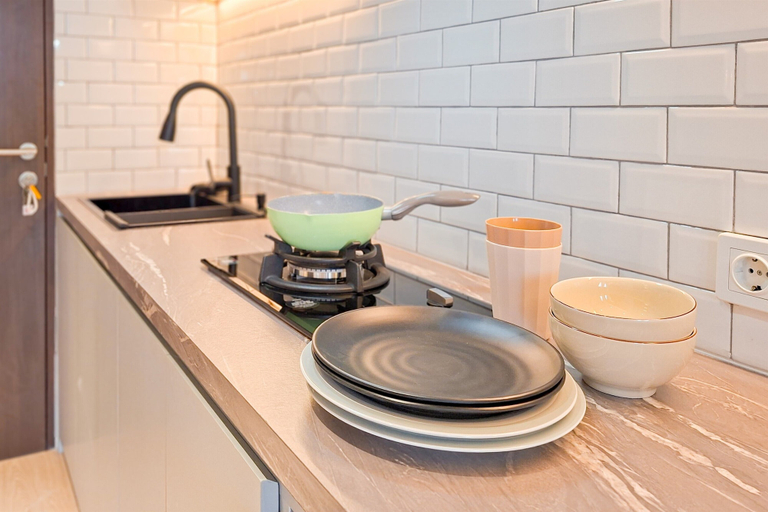 Private kitchen 5, Modern And Warm Studio At Apartment Transpark Bintaro, Tangerang Selatan