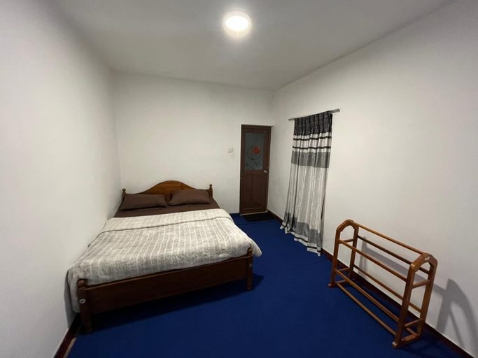 Room 3, The Crowns Lodge, Nuwara Eliya