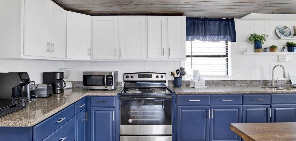 Private kitchen 2, Legasea Beach House, Baldwin