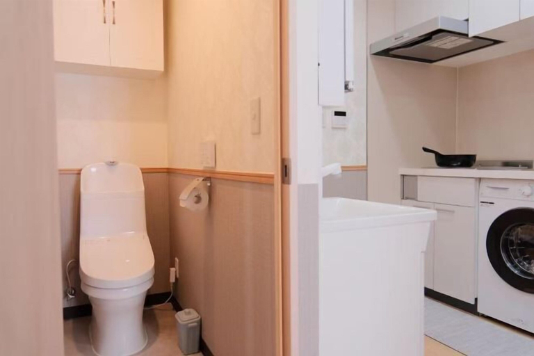Bathroom 5, sakuranoyado2, Kita