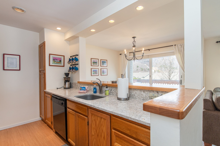 Private kitchen 3, 100 Snow Creek 2 Bedroom Condo, Washington