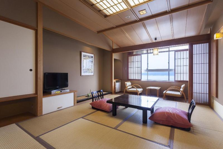 Others 3, Waraku Onsen Nihon No Yado Notoraku, Nanao