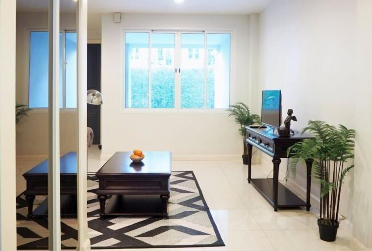 Property amenity 2, Sol Stay Sukhumvit 16 Entire House Three Bedroom & Full Kitchen, Khlong Toey