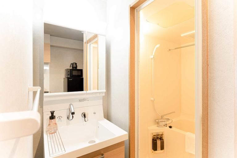Bathroom, b&Namba3, Osaka