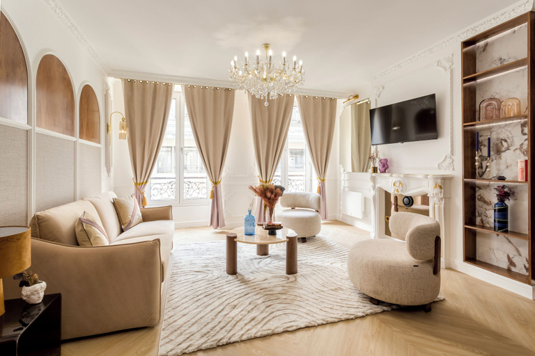 Living area 4, Merveil Luxury Suite - Louvre Michodiere, Paris