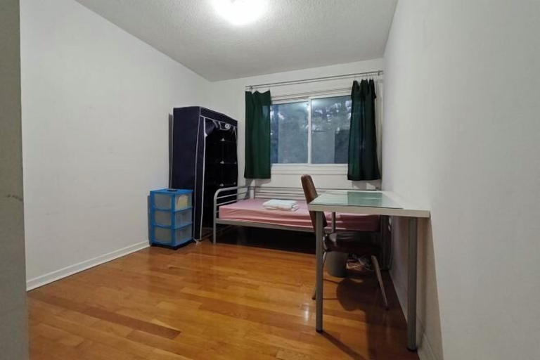 Room 4, Slowhouse, Toronto