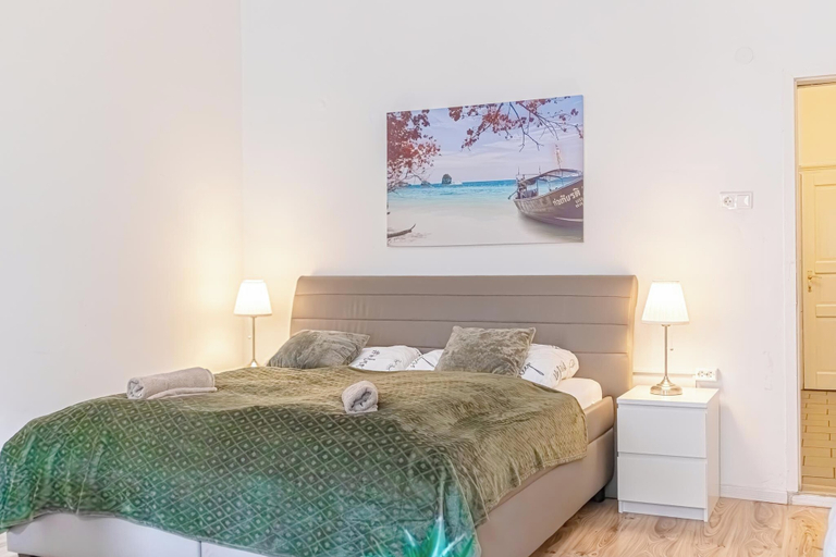 Room 2, Modern 2BR Apt Near Westbahnhof, Wien