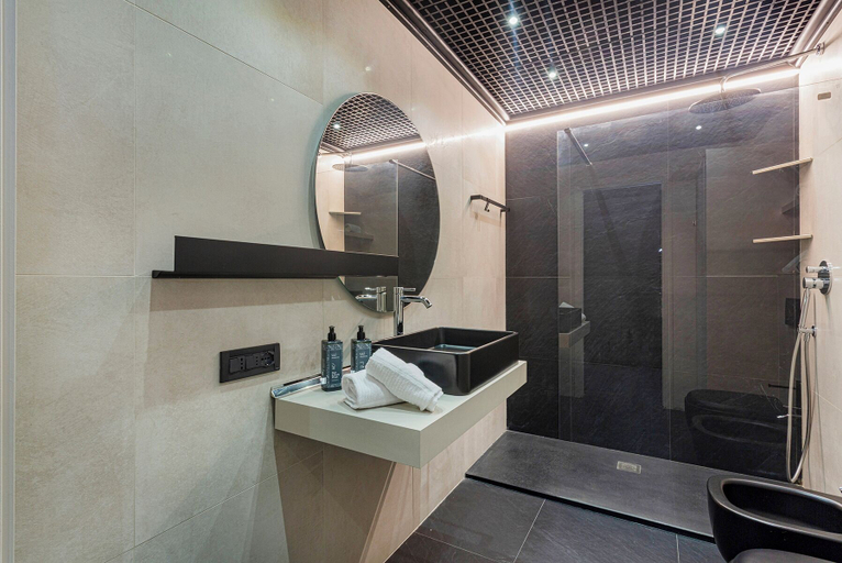 Bathroom 2, Beachfront Studio with Terrace by Wonderful Italy, Genova