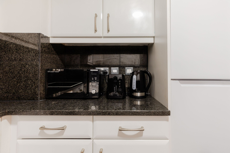 Private kitchen 4, Comfy Apartments in Queensway, London