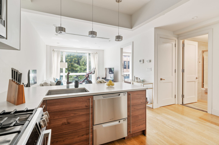 Room 4, Withers by Rove Travel 1BR Williamsburg Apt, New York