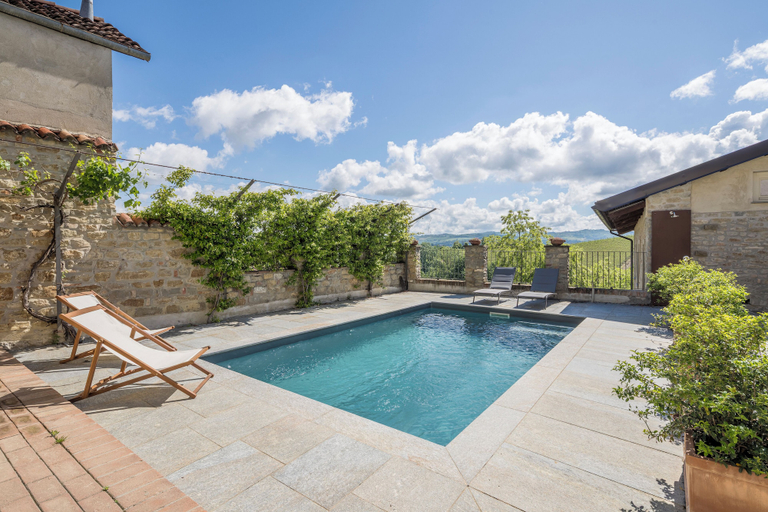 Pool 5, Ca Fredo Apartment With Pool Monforte, Cuneo