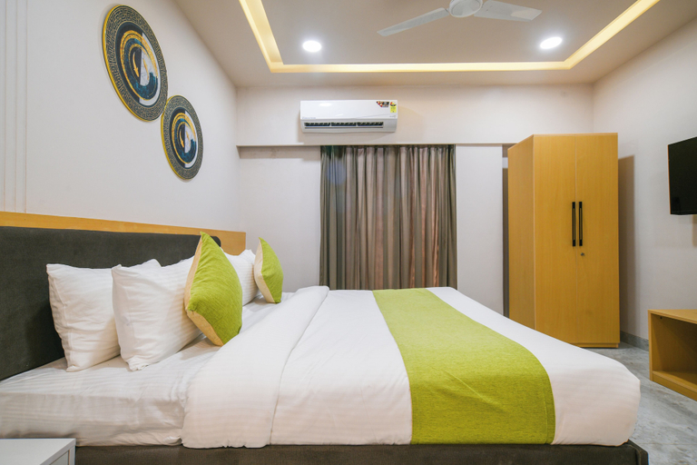 Room 3, The Byke Express - Near Gopur Square, Indore