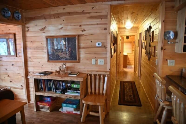 Interior 4, The North House 3 Bedroom Home, Ashland