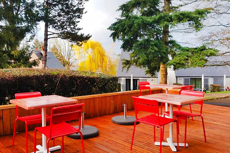 Outdoor dining 2, Resort Amboise Les Chateaux de la Loire, Amboise, Accommodation for 6 Pers, Indre-et-Loire