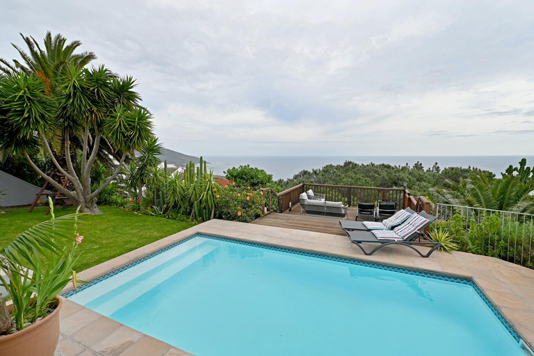 5, Luxurious Camps Bay Escape Pool and Spectacular Views, City of Cape Town