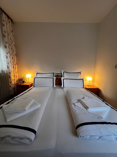 Bedroom 4, Hotel Hirsch, Rottweil