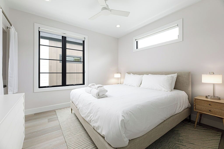 Room 4, Hamilton Place, Grand Traverse
