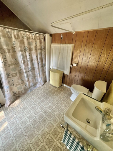 Bathroom, Harmon's Beach Limit 5 1 Bedroom Villa, Cumberland