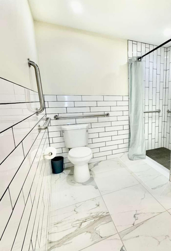 Bathroom 4, Nova Hotel JFK, New York