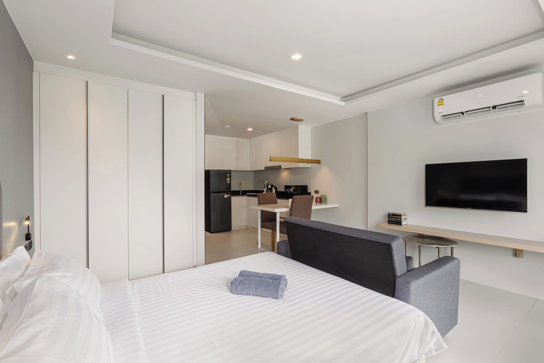 Room 2, Studio in Utopia Karon Phuket A2-605, Phuket Island